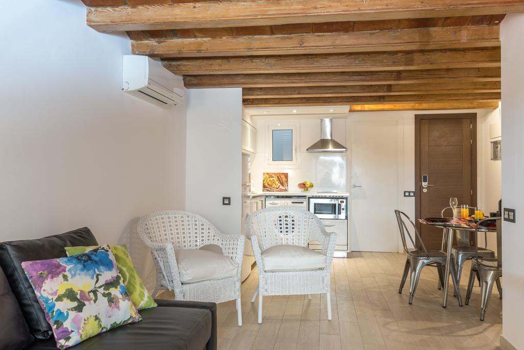 Radas Barcelona Room photo